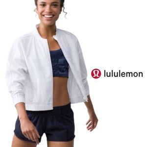 Lululemon Pack Light Bomber White - Size 8: P2P 20.5"